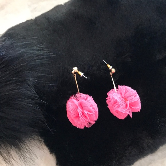 Cute Pink lace Earrings - Picture 1 of 2